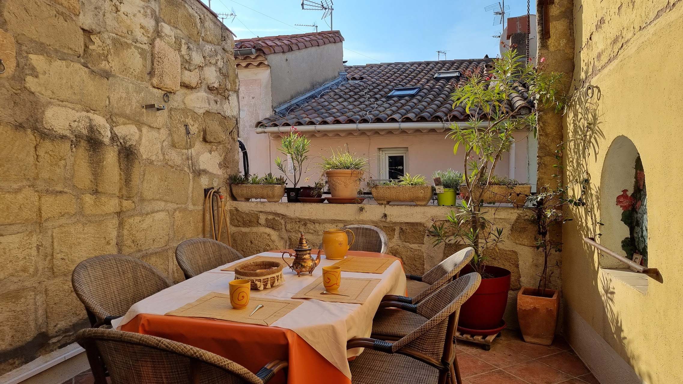 LOCATION MARSEILLAN AU LAURIER BLEU BROYER SYLVIE